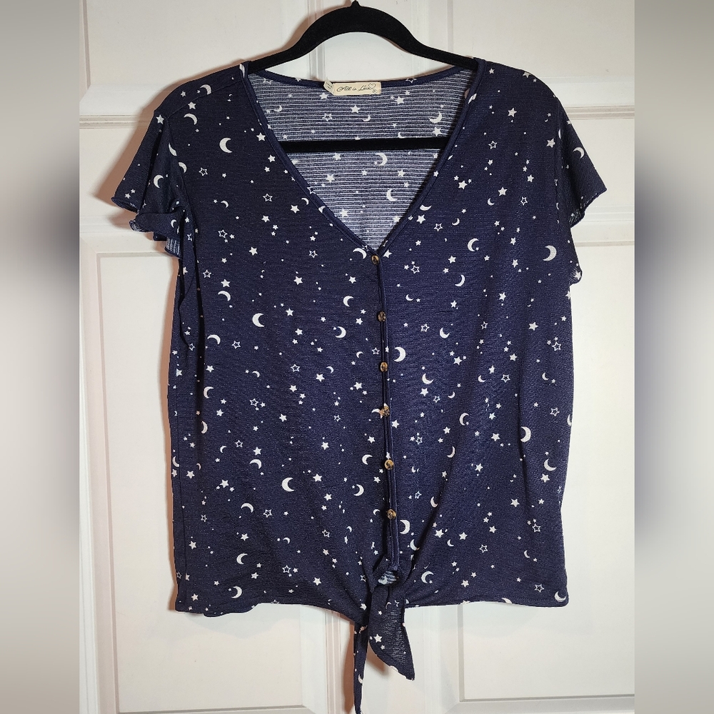 All In Love Navy Blue And White Star Moon Print Tied Hem Top L